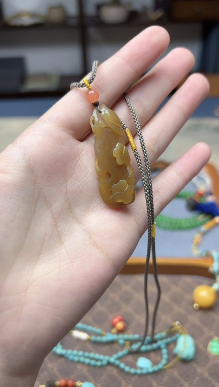 颈饰未镶嵌和田玉和田玉吊坠ZD