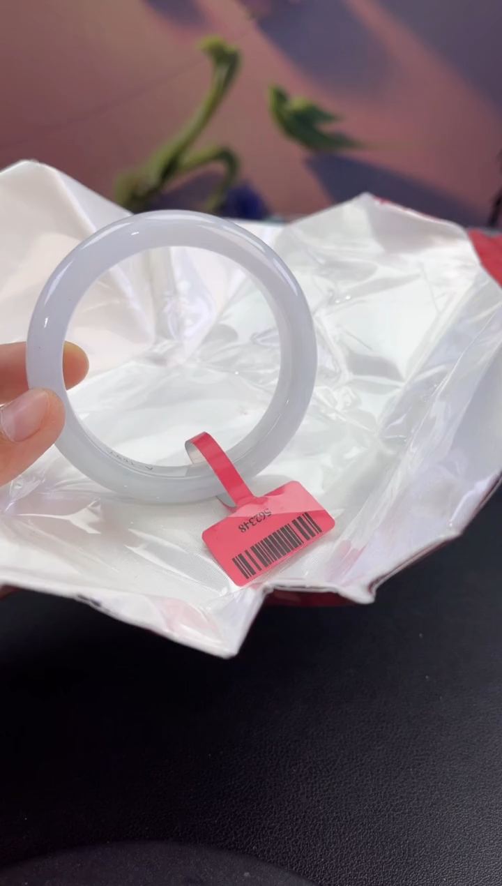 翡翠未镶嵌手镯2翡翠手镯