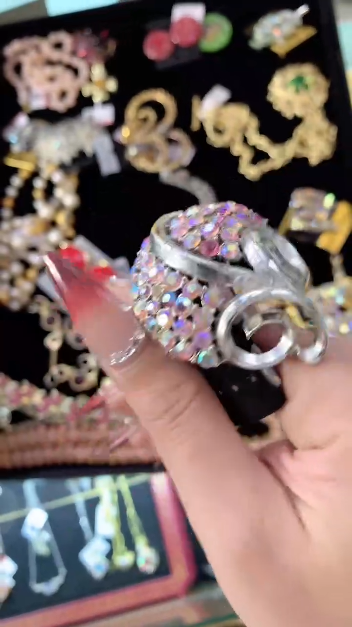 【闪购商品】瓷片楚楚中古珠宝甄选不退换