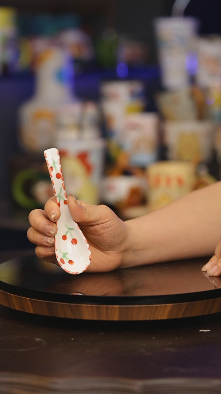 【闪购商品】摆件景德镇釉下彩绘设计师款式陶瓷
