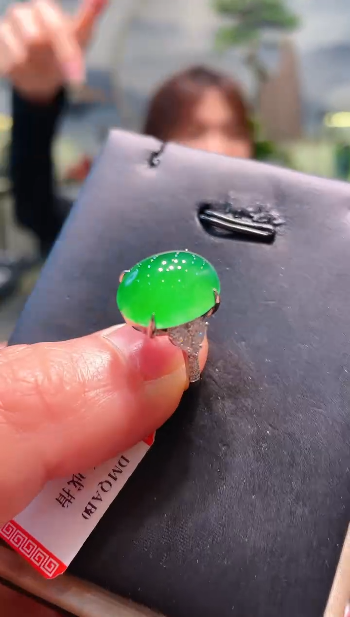 【闪购商品】翡翠颈饰18K金镶嵌A58戒指天然A货翡翠