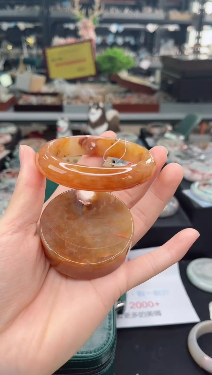 【闪购商品】石英质玉手镯未镶嵌61圈口（赠品镯心）677078