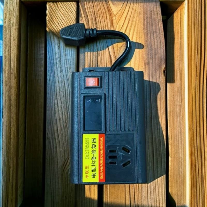 电动车锂电铅酸电池智能脉冲修复器均衡稳压延长电池寿命