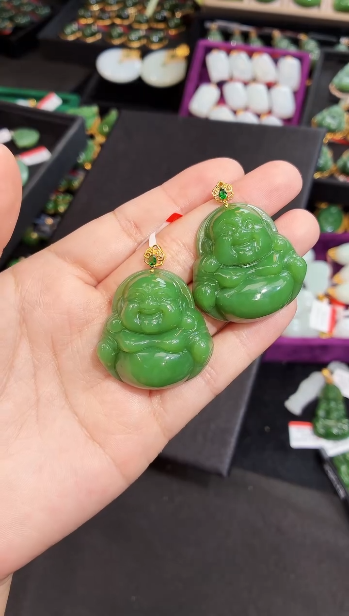 吊坠(赠链)18K金镶嵌和田玉36多样性发一