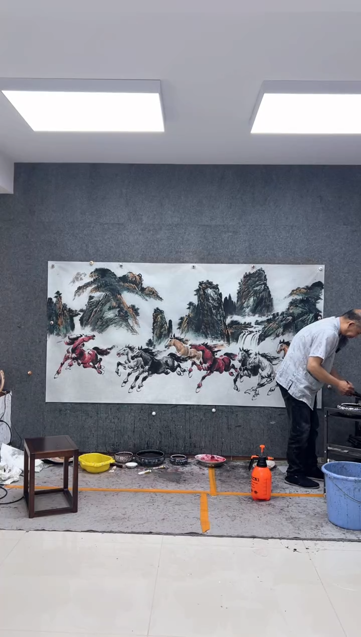 国画山水八骏 带收藏证书 240x120cm