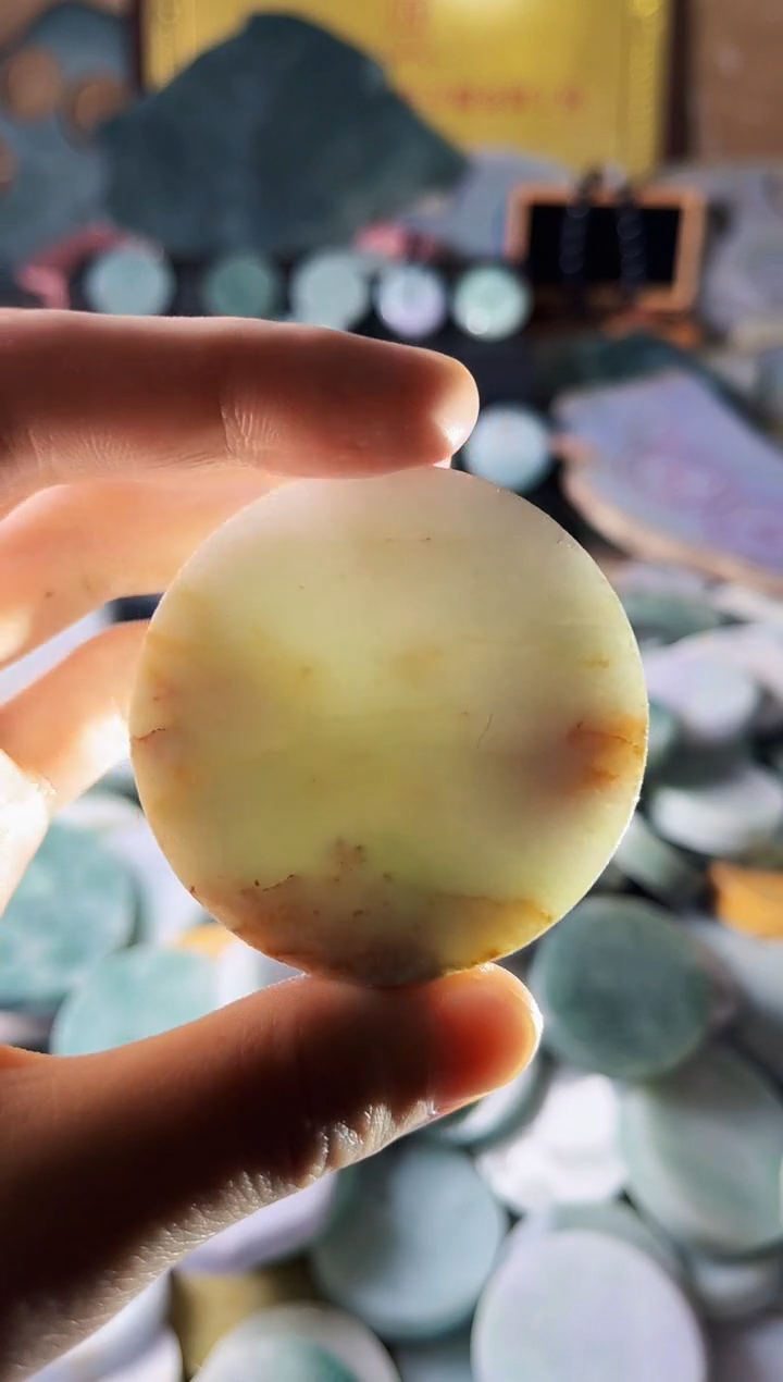 【闪购商品】翡翠颈饰未镶嵌A货吴平813