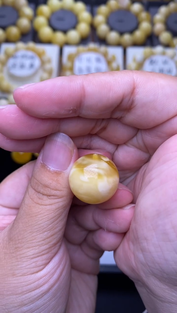 裸石琥珀未镶嵌大小姐珠宝严选96