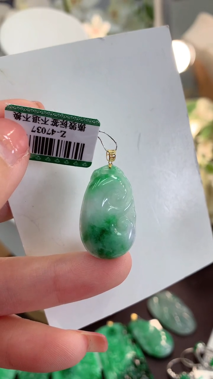 【闪购商品】翡翠吊坠(不含链)18K金镶嵌挂件