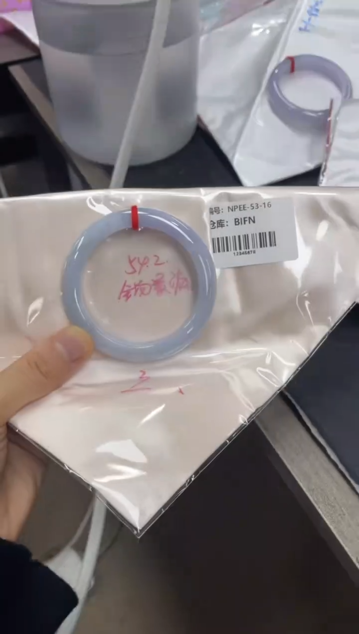 未镶嵌手镯翡翠一***暗翡翠手镯