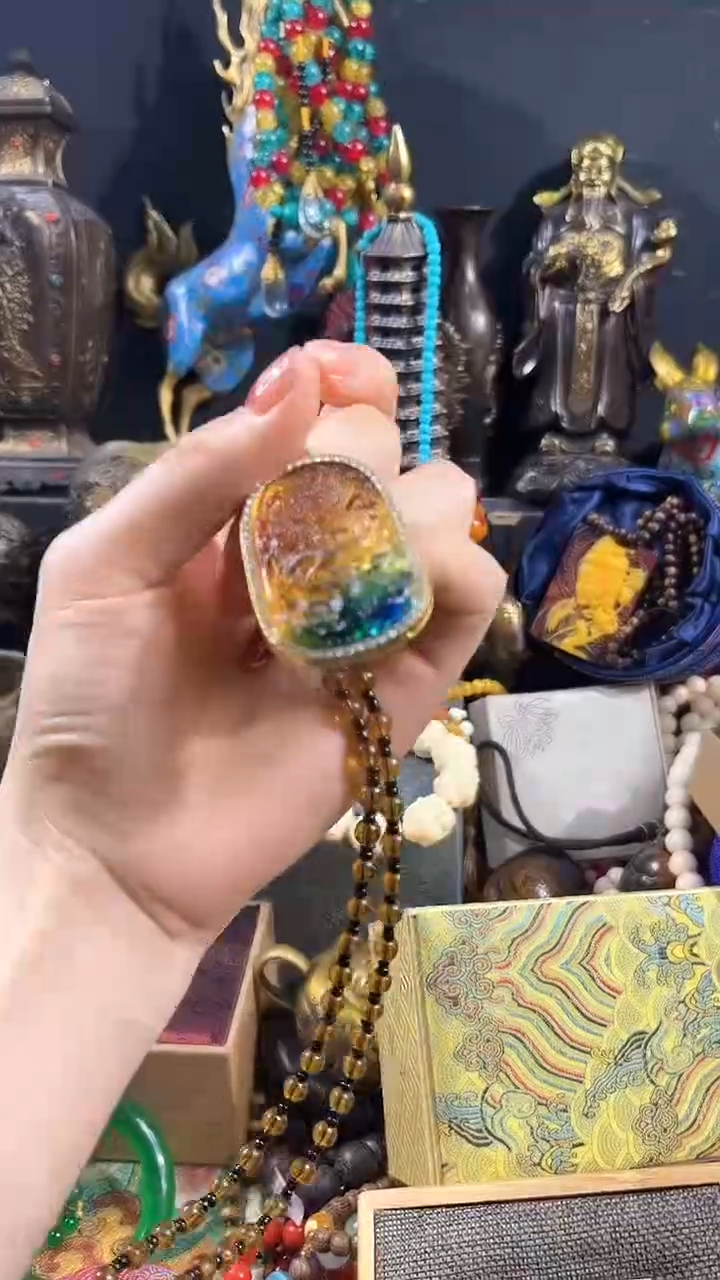 【闪购商品】琥珀颈饰未镶嵌【闪购商品】彩色龙牌