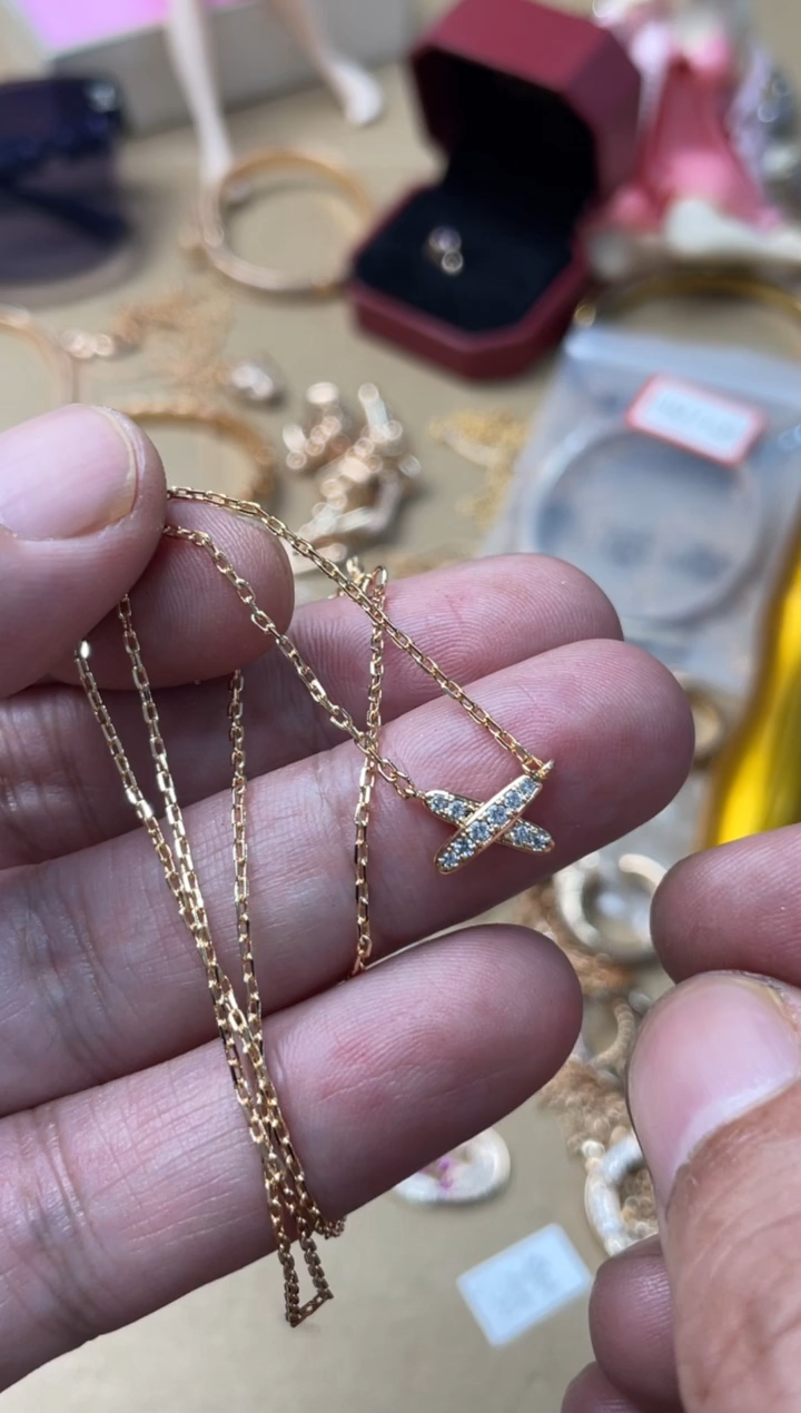 瓷片嘉荣当康大姐fu的总铺