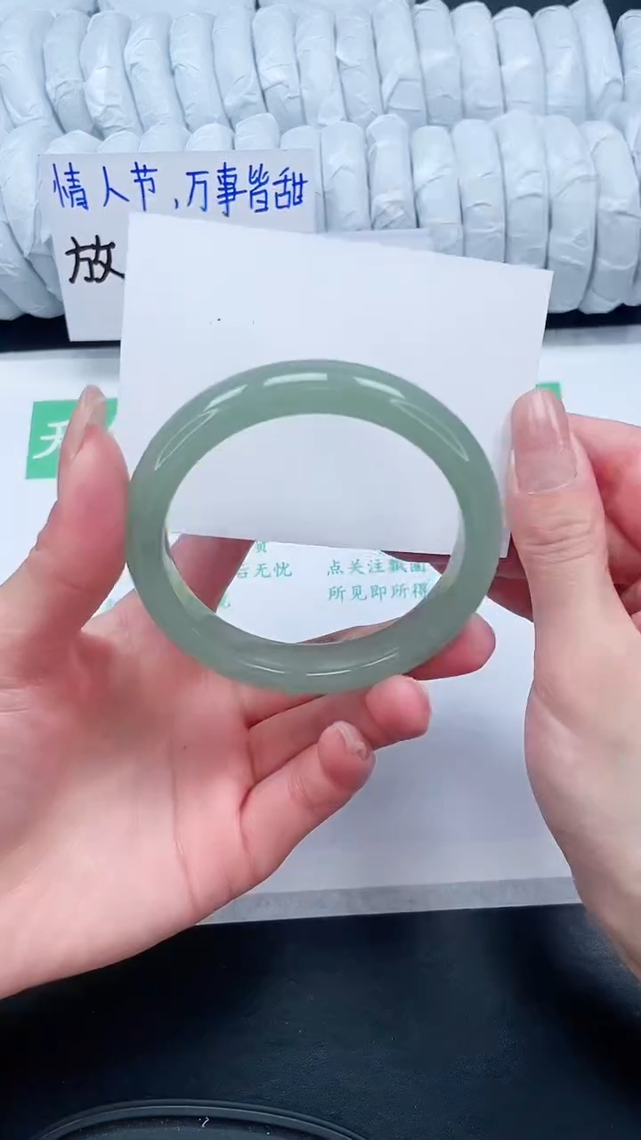 【闪购商品】石英质玉手镯未镶嵌402-58.2