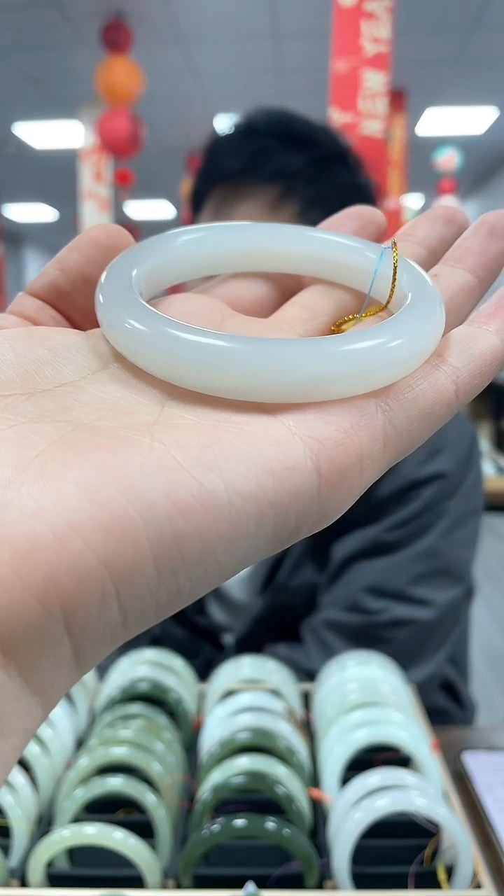 【闪购商品】和田玉手镯未镶嵌圈口备注 荔枝冻手镯一条（福利）