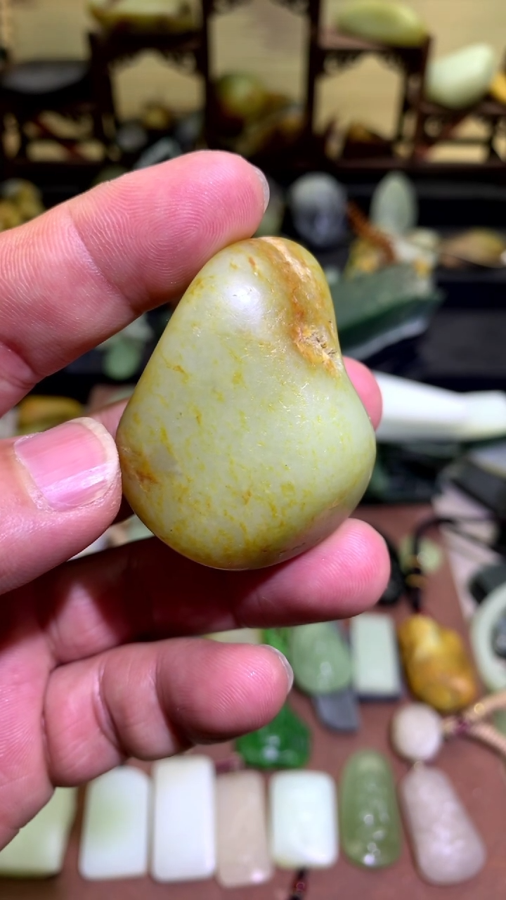 【闪购商品】和田玉颈饰未镶嵌子料青玉