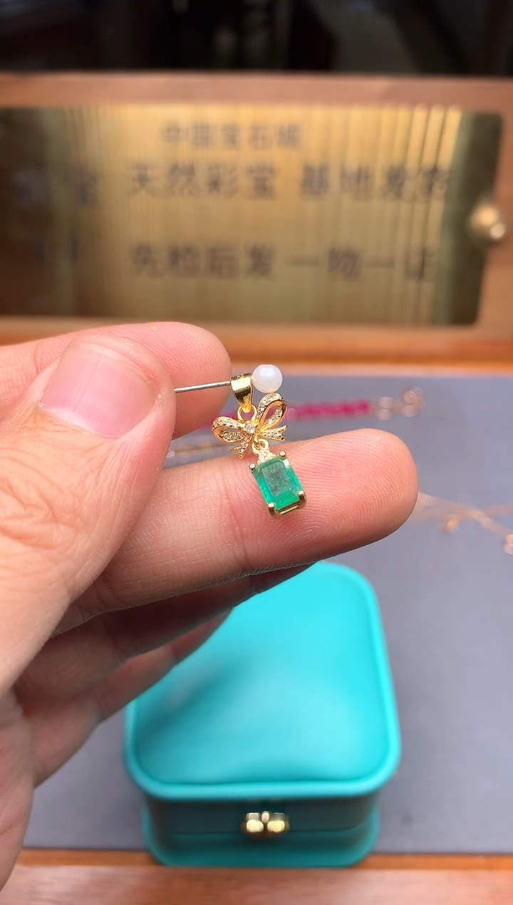 【闪购商品】祖母绿颈饰银S925镶嵌........