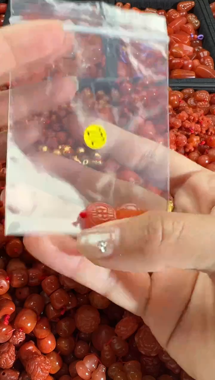 【闪购商品】南红玛瑙颈饰未镶嵌1