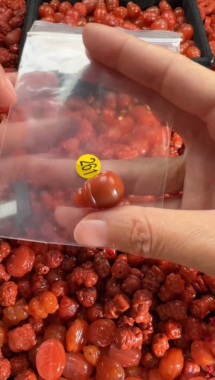 【闪购商品】南红玛瑙颈饰未镶嵌1