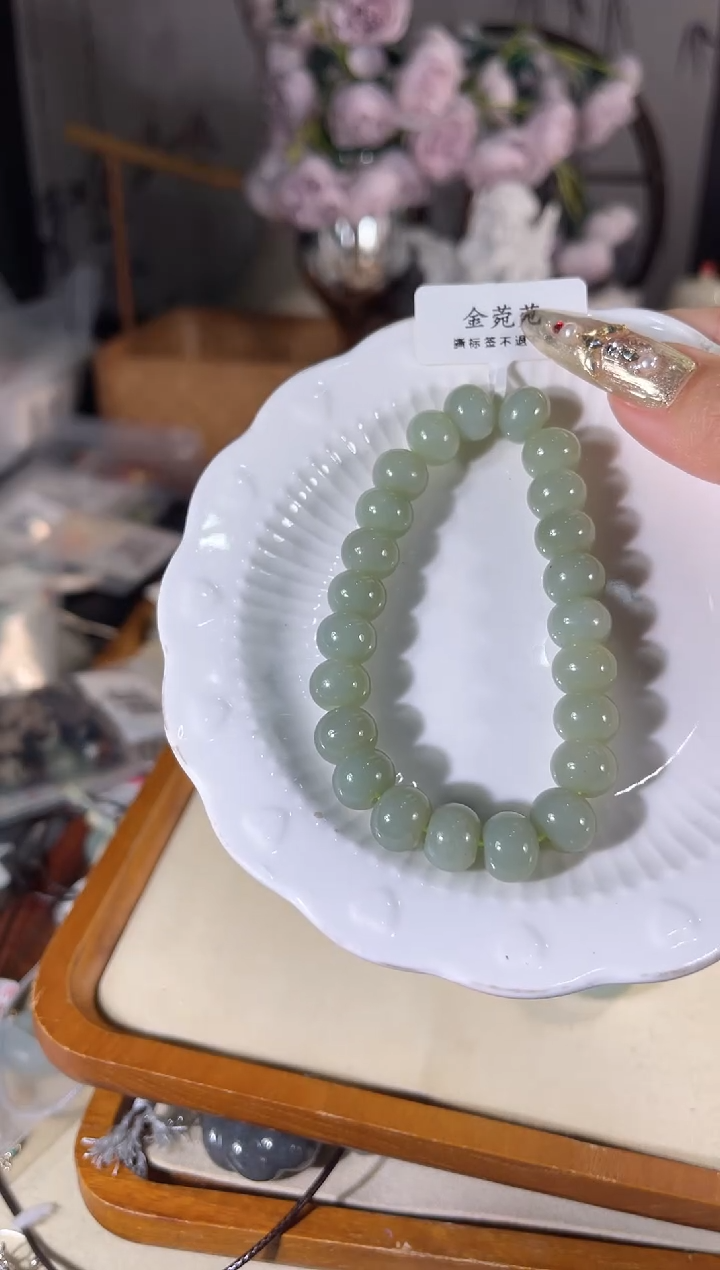 未镶嵌手链和田玉多样性发其一