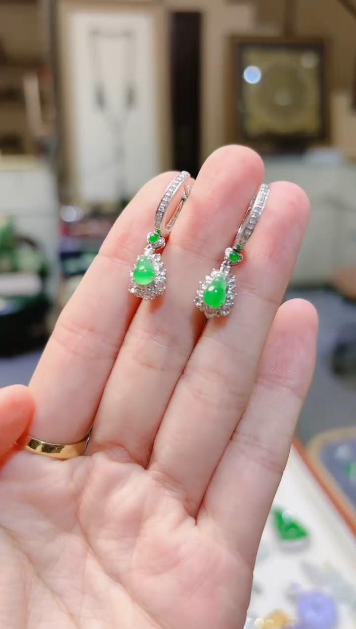 【闪购商品】翡翠耳饰18K金镶嵌绿葫芦翡翠耳饰