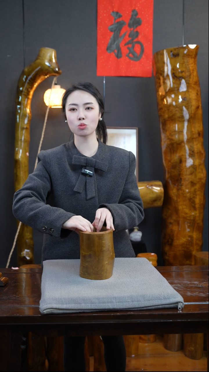 【闪购商品】金丝楠金丝楠木笔筒