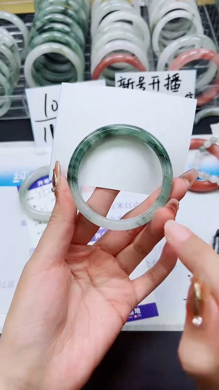 【闪购商品】石英质玉手镯未镶嵌A96-56*57