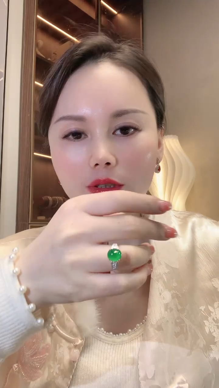 【闪购商品】翡翠戒指18K金镶嵌F15 翡翠