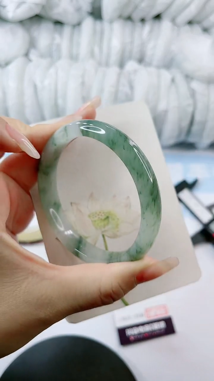 【闪购商品】石英质玉手镯未镶嵌0213026495-多样性发货