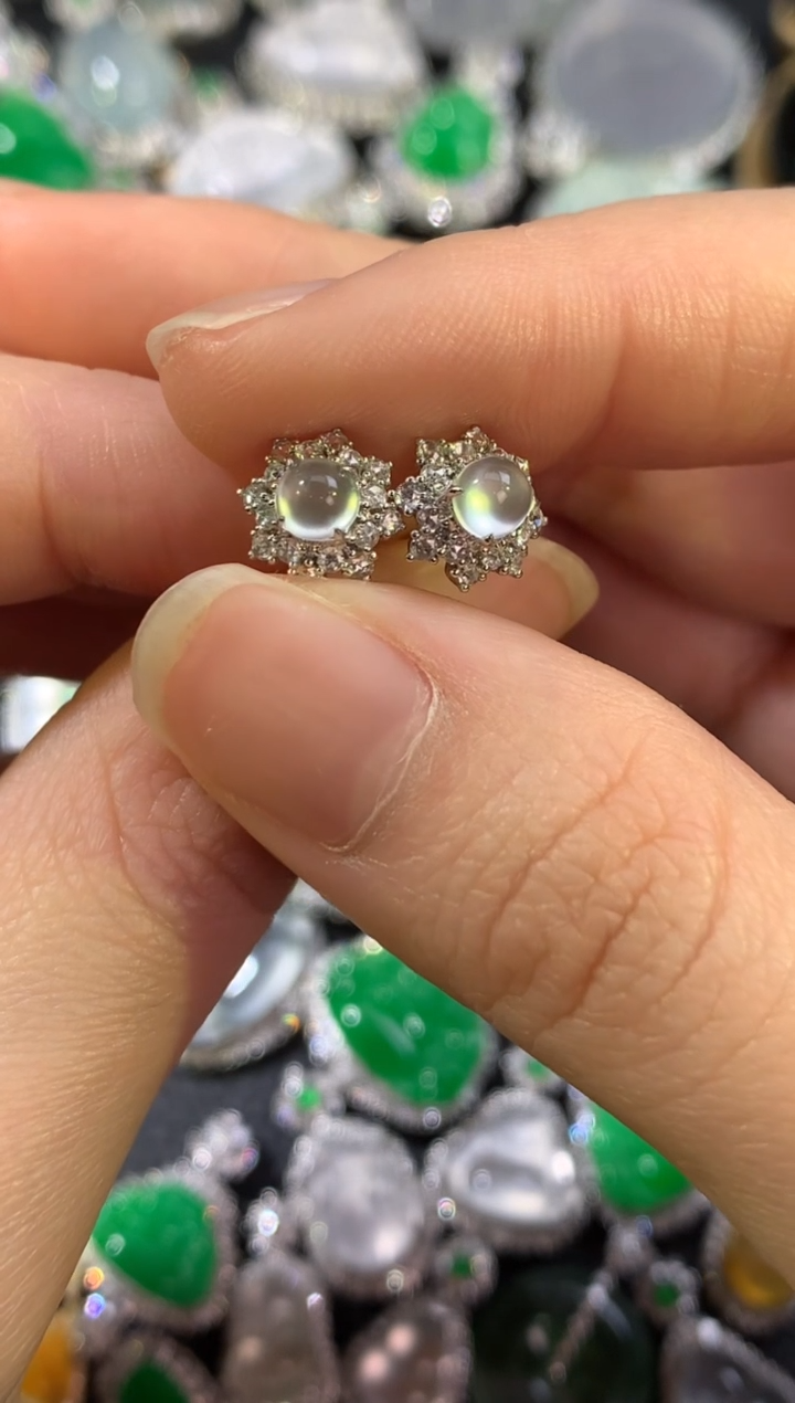 【闪购商品】翡翠耳饰18K金镶嵌蛋面耳钉