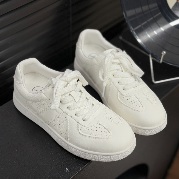 小白鞋厚底低帮平底休闲鞋夏季休闲鞋ins透气时尚休闲鞋运动