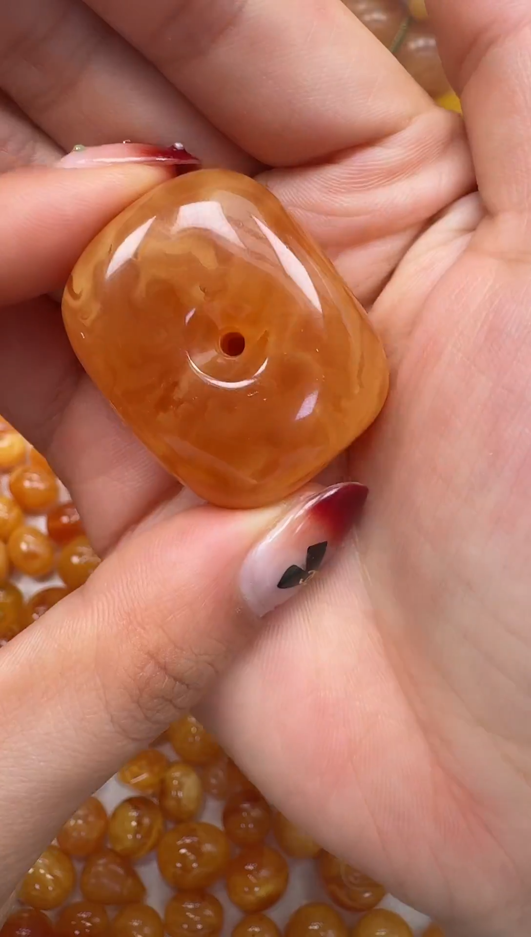 裸石琥珀未镶嵌如图