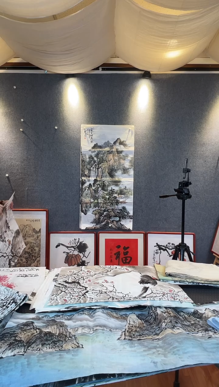 国画李维4张136*68+高勇利1张