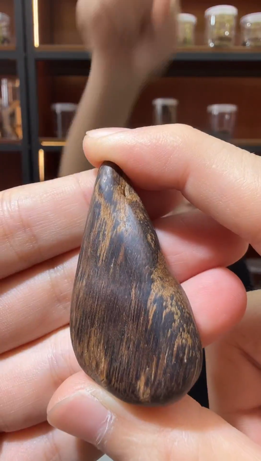 沉香吊坠158号文莱多样性发一