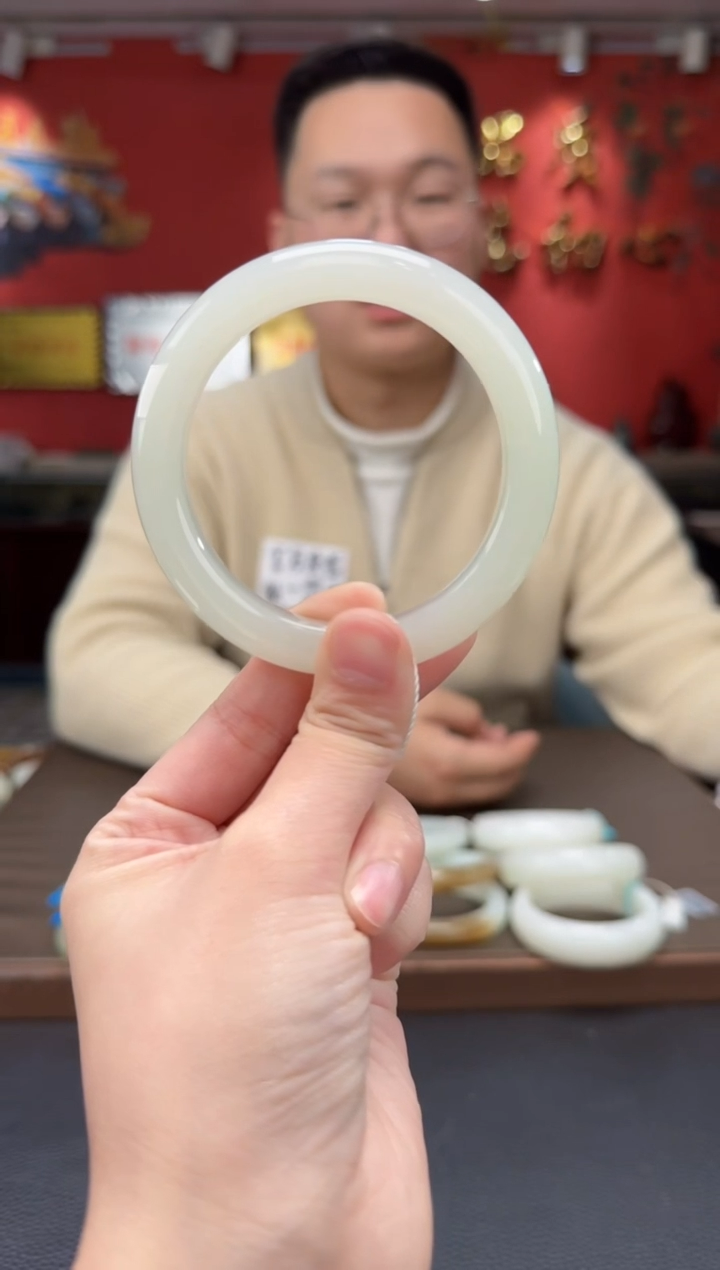 【闪购商品】和田玉.未镶嵌白月光正装镯