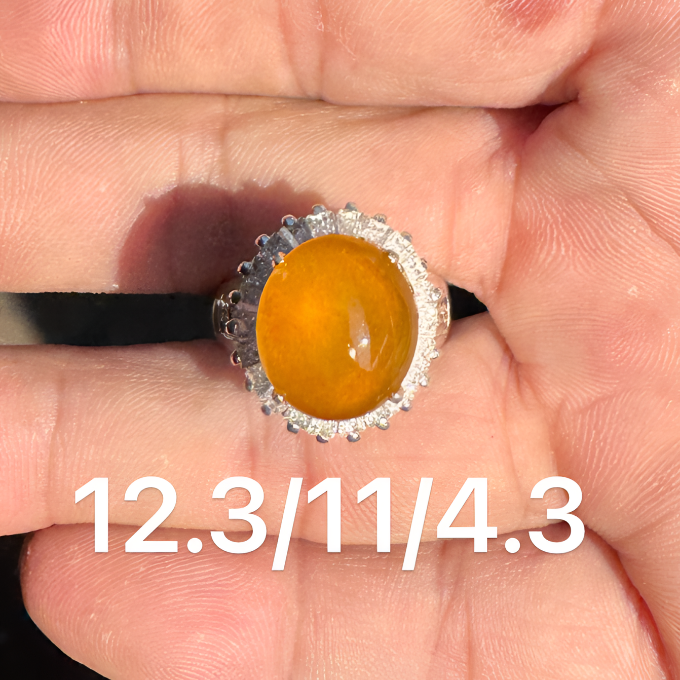 0121(小哪吒在源头)高冰种翡翠黄翡戒面干净肉细杠味荧光足M180