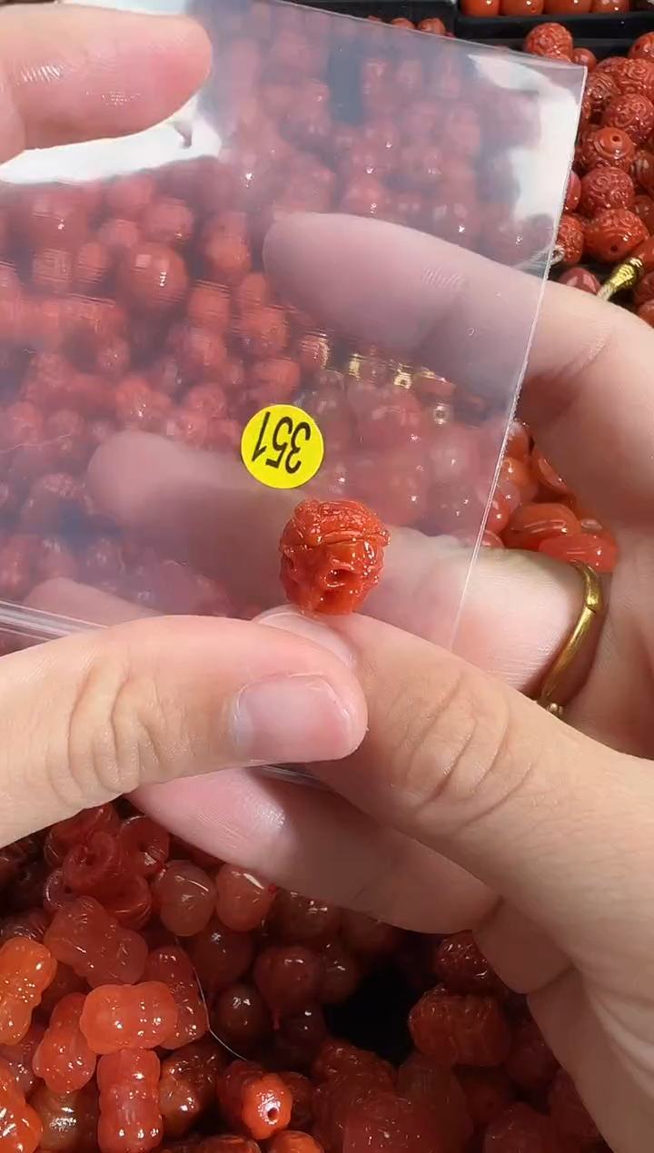 颈饰未镶嵌南红玛瑙1