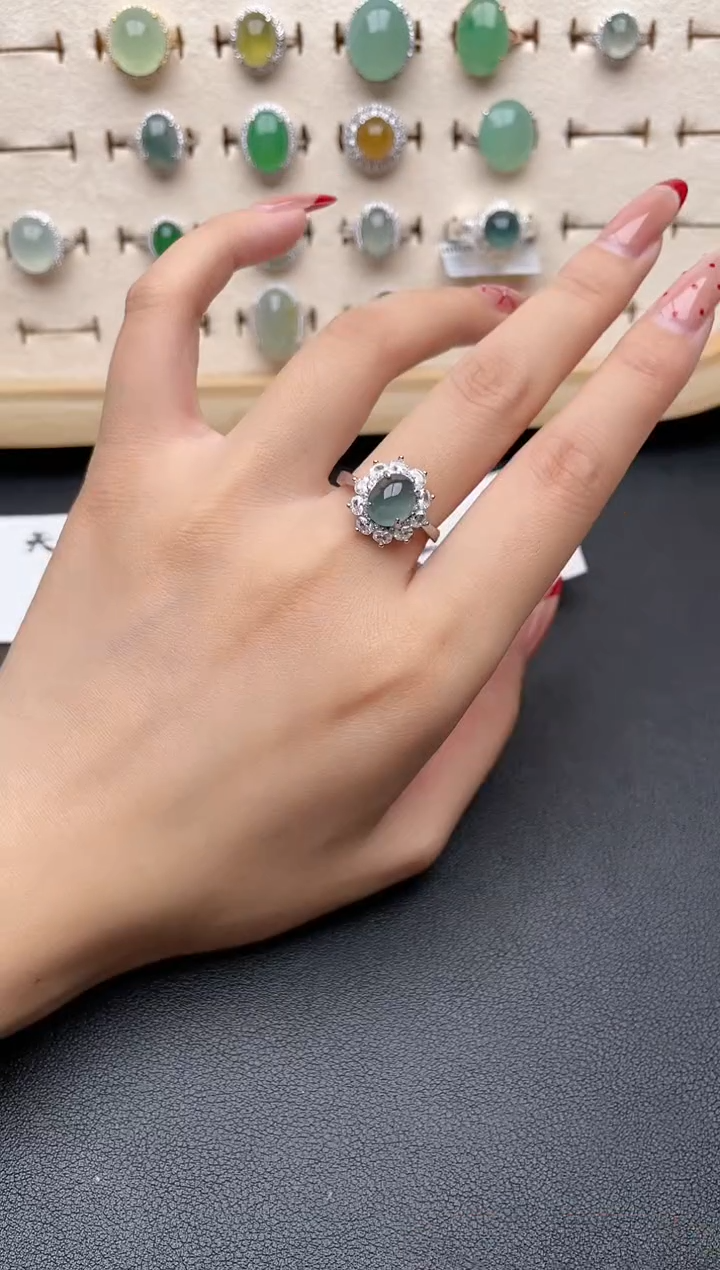 【闪购商品】翡翠戒指银S925镶嵌一物一证一礼盒