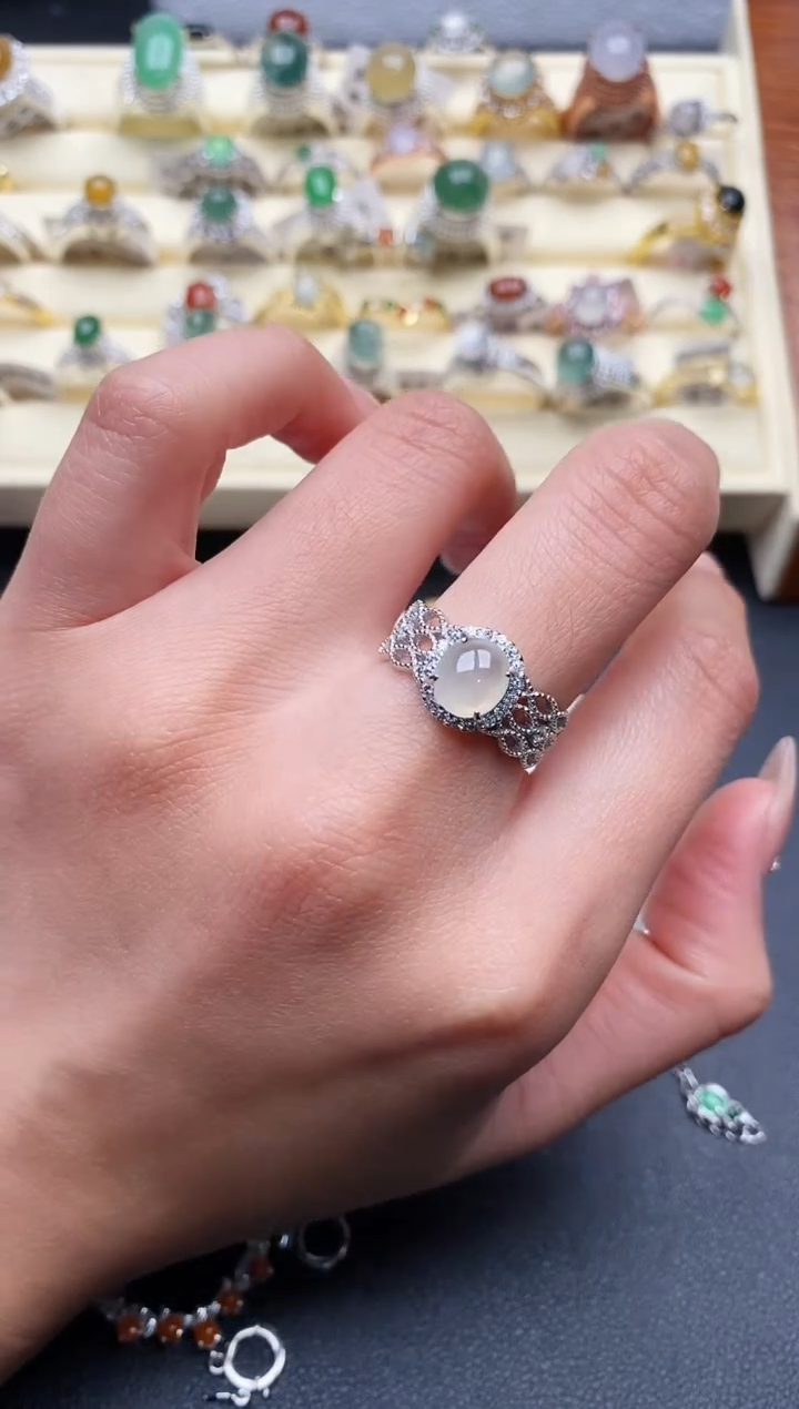 【闪购商品】翡翠戒指银S925镶嵌666666+5