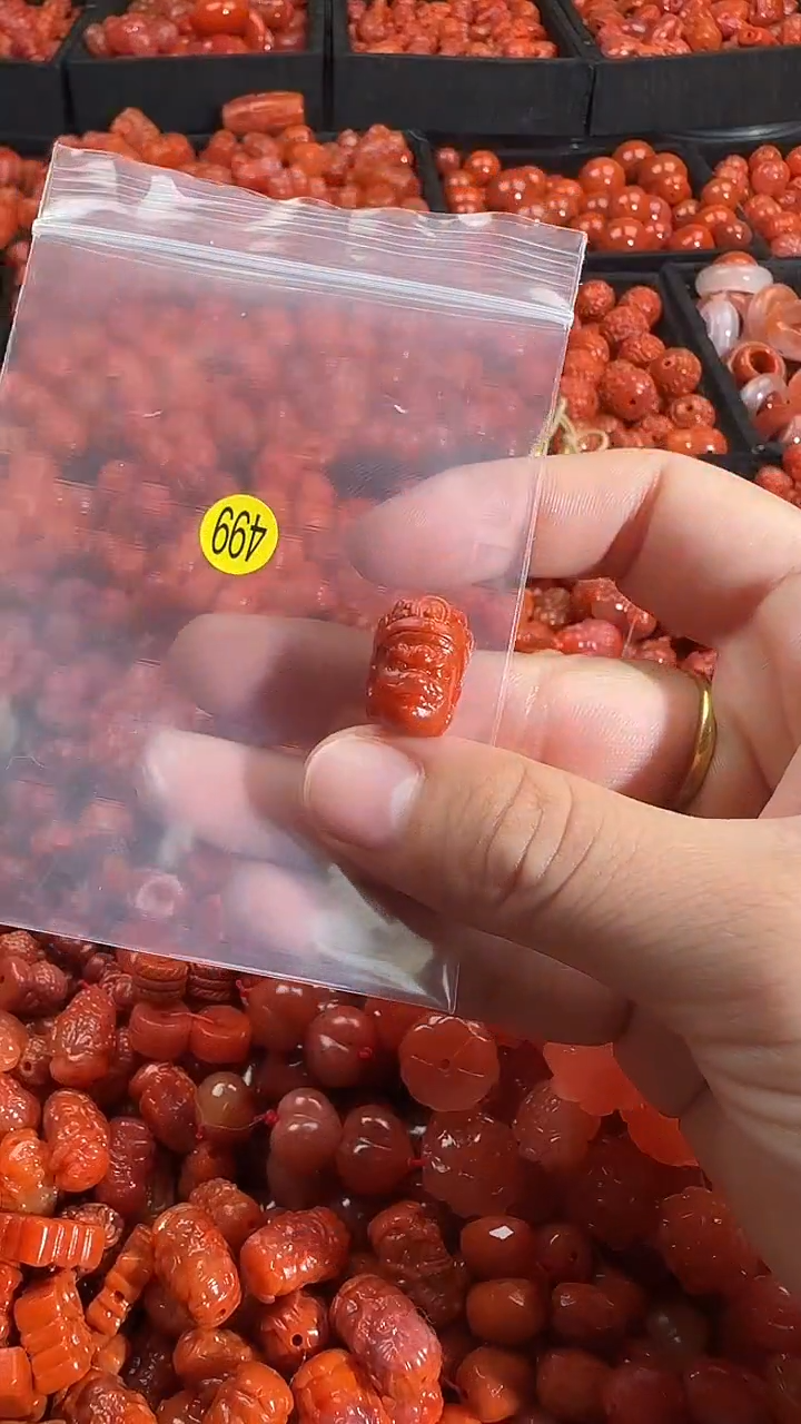 颈饰未镶嵌南红玛瑙1