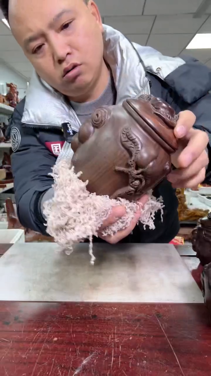 【闪购商品】花梨木类木雕工艺品88888888