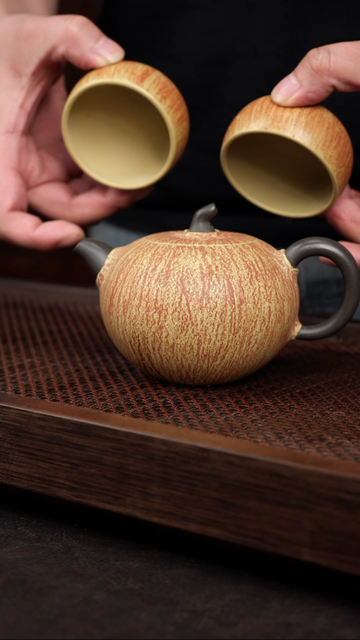 【闪购商品】紫砂茶壶本绿苹果套组【一壶 两杯】