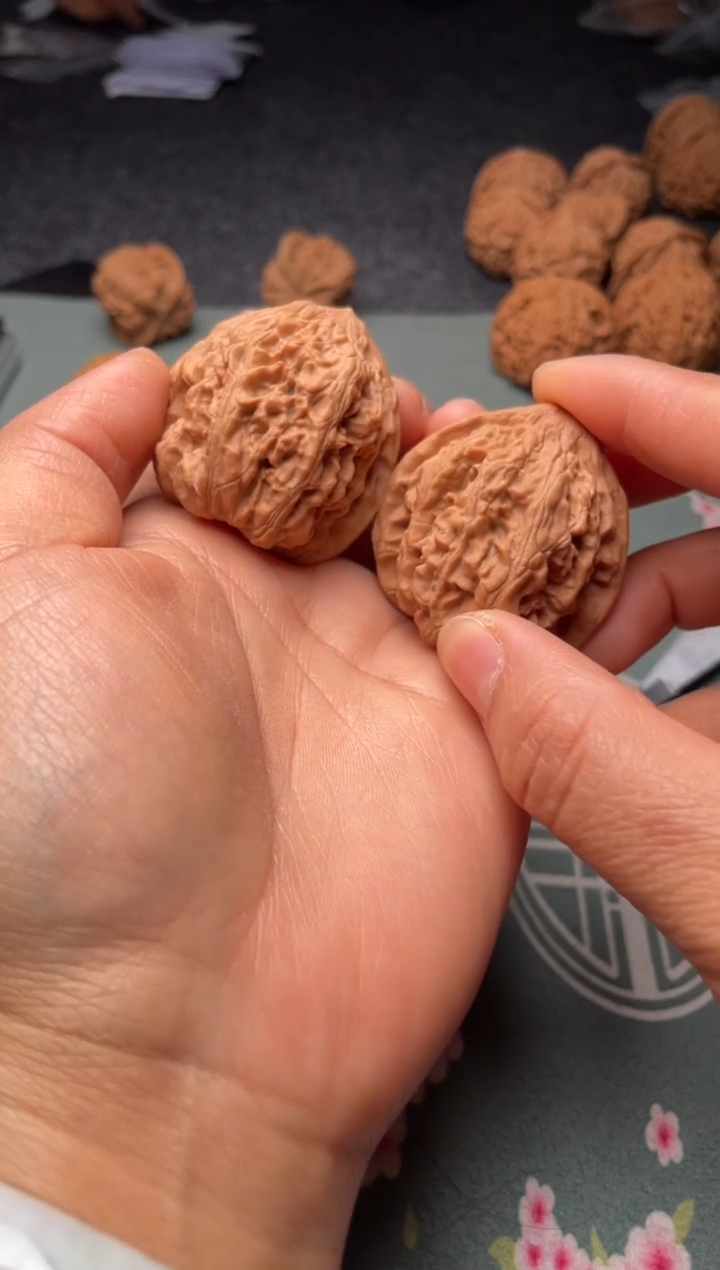 把件文玩核桃w196  牡丹41尺