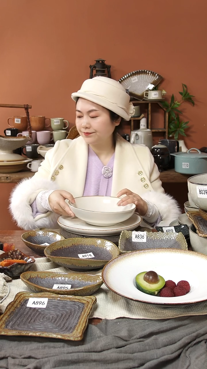 陶瓷B040陶瓷窑变白深盘一个微瑕22*6