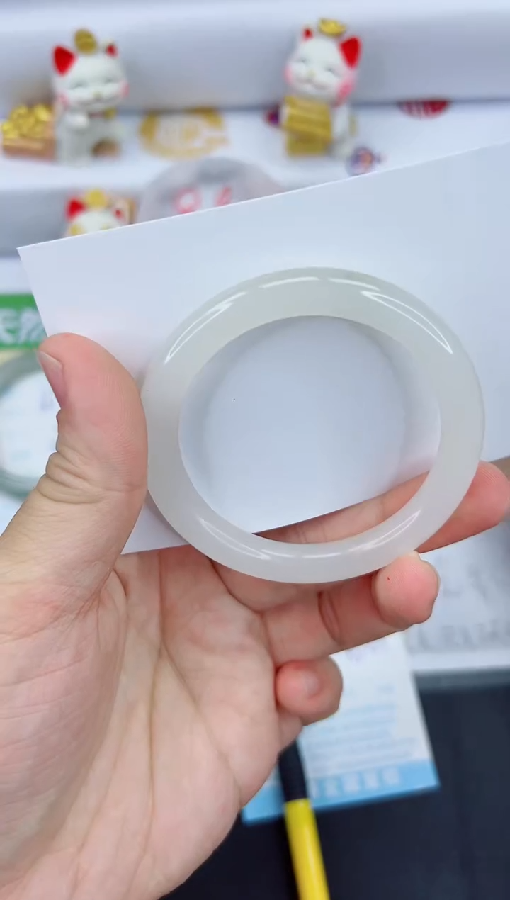 【闪购商品】石英质玉手镯未镶嵌670-53.3