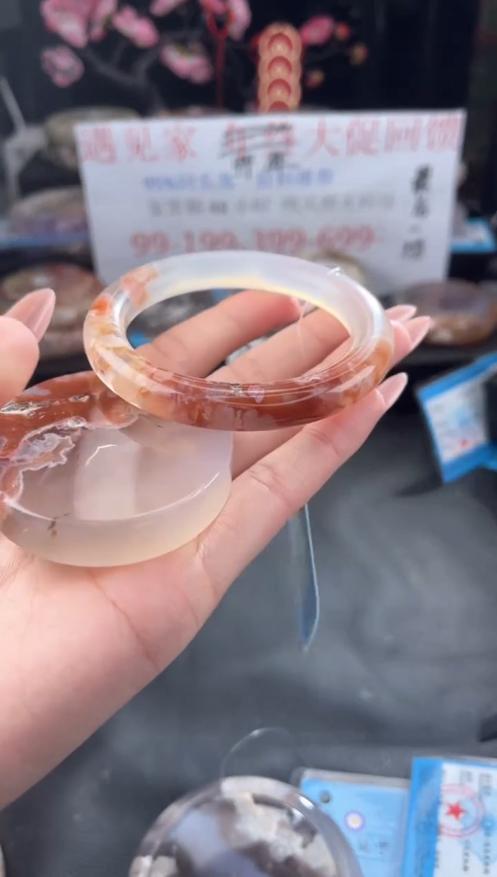 【闪购商品】石英质玉手镯未镶嵌55