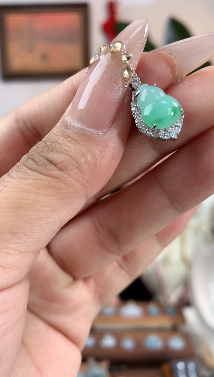 【闪购商品】翡翠吊坠(不含链)银S925镶嵌 葫芦