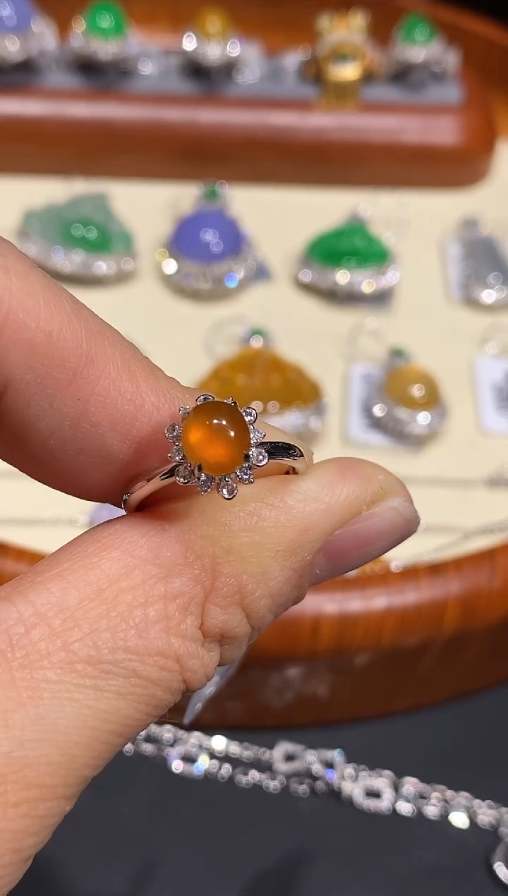 【闪购商品】翡翠戒指18K金镶嵌戒指