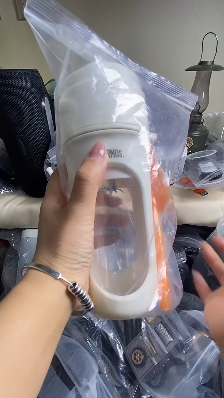 电动榨汁杯橘白配色