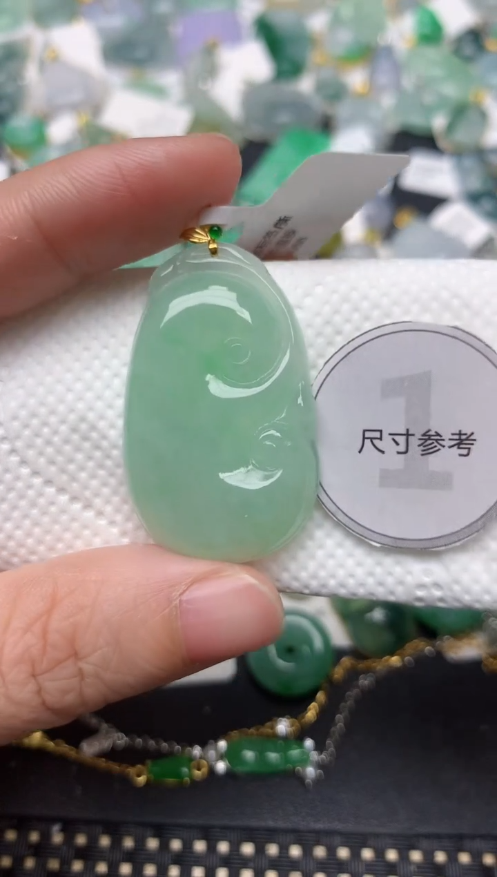 颈饰18K金镶嵌翡翠天然缅甸A货翡翠