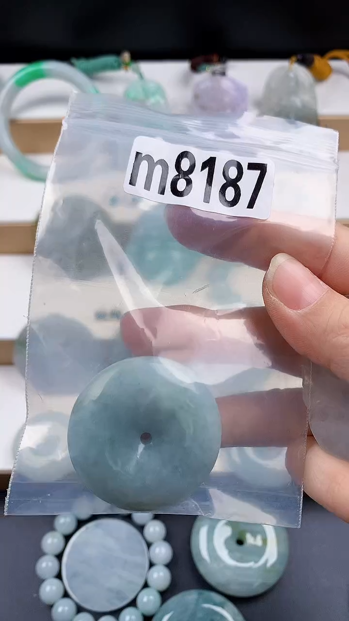 颈饰未镶嵌翡翠天然翡翠吊坠挂件