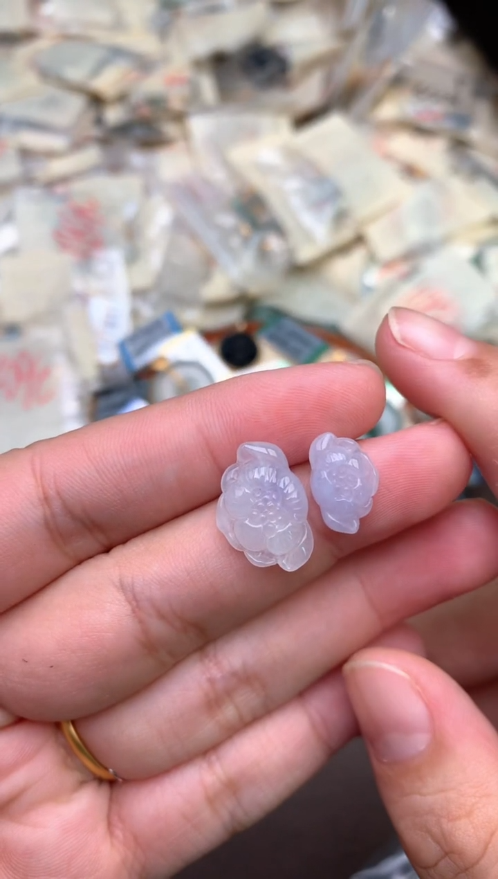 未镶嵌挂件翡翠   —
